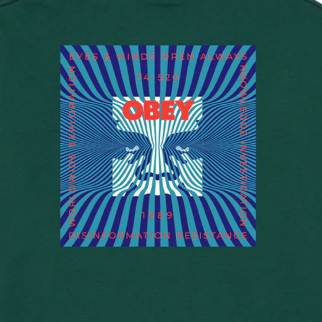 Camiseta Desinformation resistance Obey