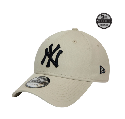 Gorra New Era New York Yankees Essential Beige 9FORTY