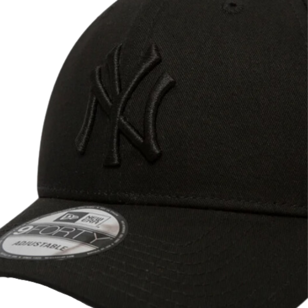 Gorra New Era New York Yankees Essential Negro 9FORTY